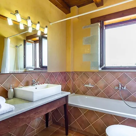 Stone Built Private Emerald With Pool, 30m To & Bbq! Villa Rapanianá